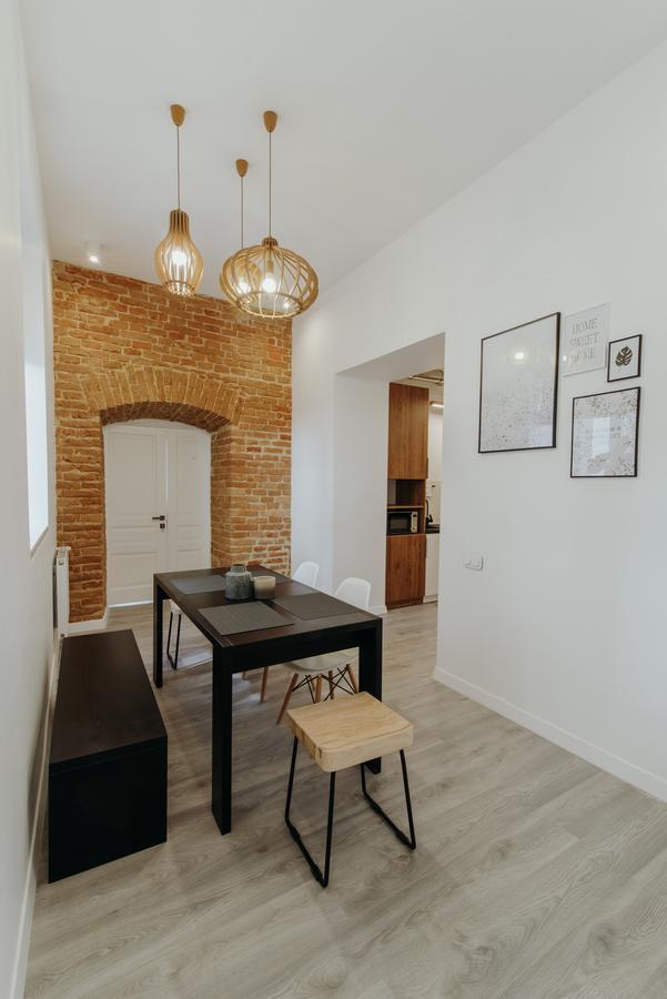 Apartment On Lesi Ukrainky Lviv Kültér fotó